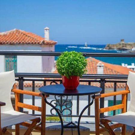 Seaview Stylish Flat In Andros - Walk To Beach Bagian luar foto