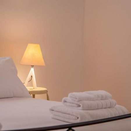 Seaview Stylish Flat In Andros - Walk To Beach Bagian luar foto